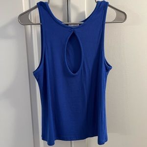 Superdown Keyhole Front Top